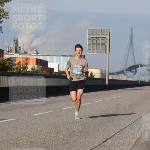03.10.2025 - Köhlbrandbrückenlauf Luisa Fischer http://msf.ph/oto/8997541 03.10.2025 10:35:32 Position 3 3782 meine-sportfotos.de