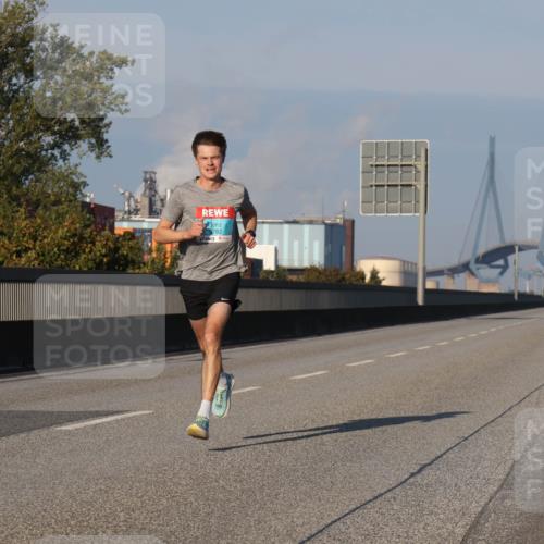 03.10.2025 - Köhlbrandbrückenlauf Luisa Fischer http://msf.ph/oto/8997550 03.10.2025 10:35:33 Position 3 3782 meine-sportfotos.de