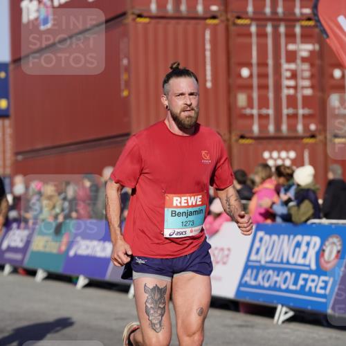 03.10.2025 - Köhlbrandbrückenlauf Michael Burmester http://msf.ph/oto/8997557 03.10.2025 10:01:52 Ziel 1182, 1194, 1273, 1284, 1474, 1767, 2843, 2889 meine-sportfotos.de