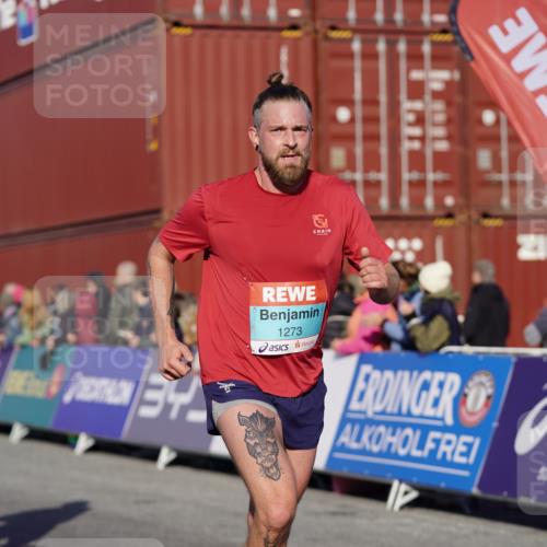 03.10.2025 - Köhlbrandbrückenlauf Michael Burmester http://msf.ph/oto/8997561 03.10.2025 10:01:52 Ziel 1182, 1194, 1273, 1284, 1474, 1767, 2843, 2889 meine-sportfotos.de