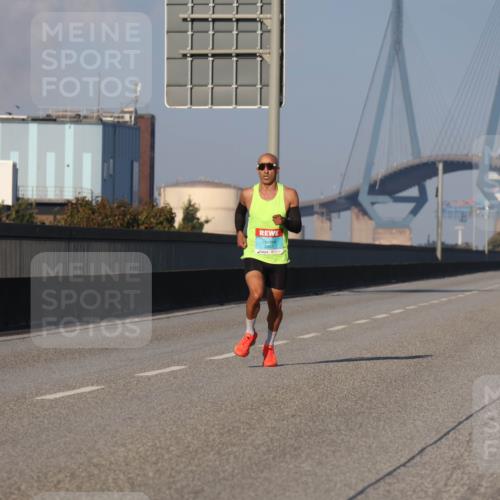 03.10.2025 - Köhlbrandbrückenlauf Luisa Fischer http://msf.ph/oto/8997571 03.10.2025 10:35:59 Position 3  meine-sportfotos.de