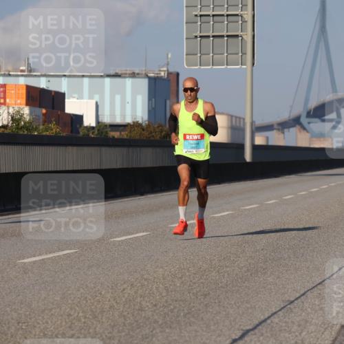 03.10.2025 - Köhlbrandbrückenlauf Luisa Fischer http://msf.ph/oto/8997587 03.10.2025 10:36:01 Position 3 3807 meine-sportfotos.de