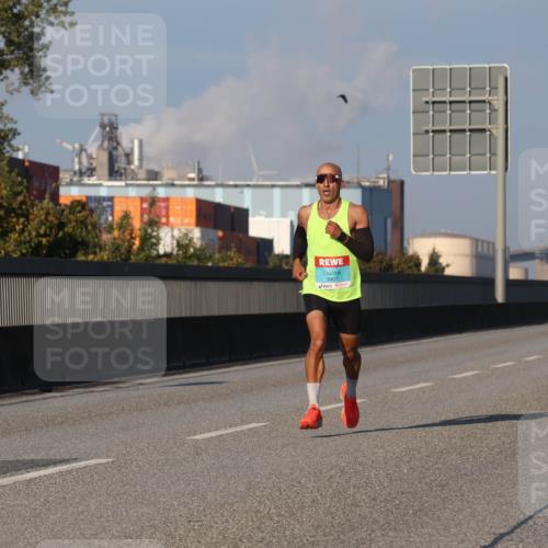 03.10.2025 - Köhlbrandbrückenlauf Luisa Fischer http://msf.ph/oto/8997597 03.10.2025 10:36:02 Position 3 3807 meine-sportfotos.de