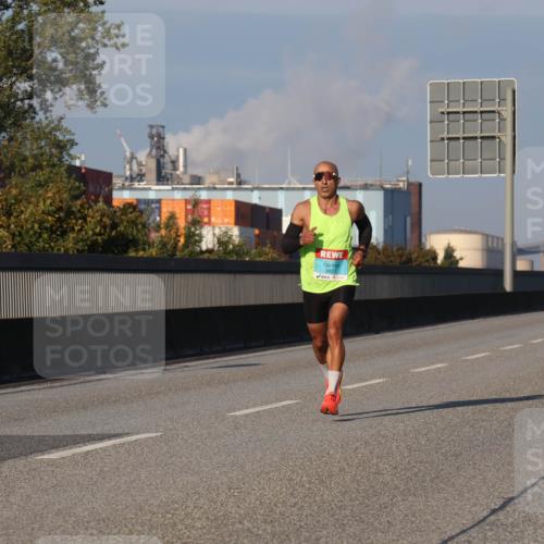 03.10.2025 - Köhlbrandbrückenlauf Luisa Fischer http://msf.ph/oto/8997598 03.10.2025 10:36:03 Position 3 3807 meine-sportfotos.de