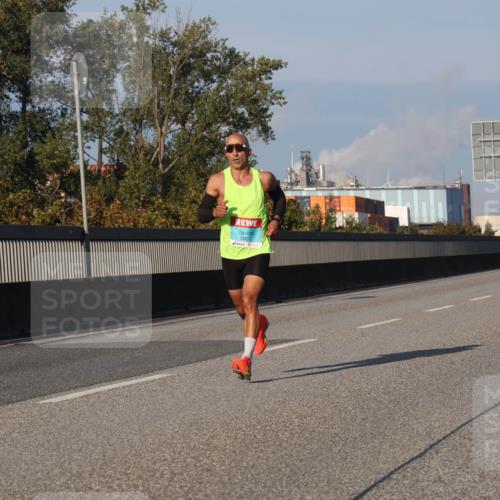 03.10.2025 - Köhlbrandbrückenlauf Luisa Fischer http://msf.ph/oto/8997615 03.10.2025 10:36:05 Position 3 3807 meine-sportfotos.de