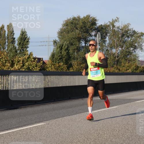 03.10.2025 - Köhlbrandbrückenlauf Luisa Fischer http://msf.ph/oto/8997622 03.10.2025 10:36:06 Position 3 3807 meine-sportfotos.de