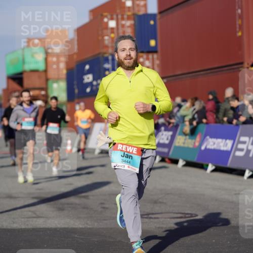 03.10.2025 - Köhlbrandbrückenlauf Michael Burmester http://msf.ph/oto/8997646 03.10.2025 10:01:59 Ziel 1182, 1205, 1280, 1357, 1380, 1474, 1504, 2843, 3118, 3139, 3444, 3495 meine-sportfotos.de
