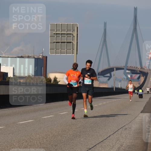 03.10.2025 - Köhlbrandbrückenlauf Luisa Fischer http://msf.ph/oto/8997668 03.10.2025 10:36:18 Position 3  meine-sportfotos.de