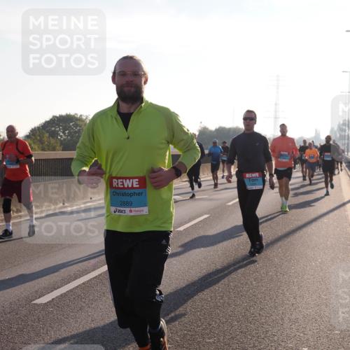 03.10.2025 - Köhlbrandbrückenlauf Fabian Wolf http://msf.ph/oto/8997683 03.10.2025 09:15:12 Position 3 2889, 1054 meine-sportfotos.de