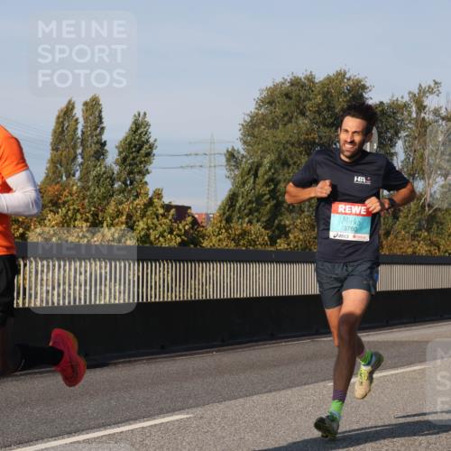 03.10.2025 - Köhlbrandbrückenlauf Luisa Fischer http://msf.ph/oto/8997714 03.10.2025 10:36:24 Position 3 3714, 3760 meine-sportfotos.de
