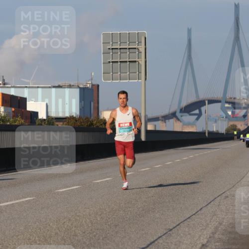 03.10.2025 - Köhlbrandbrückenlauf Luisa Fischer http://msf.ph/oto/8997729 03.10.2025 10:36:32 Position 3  meine-sportfotos.de