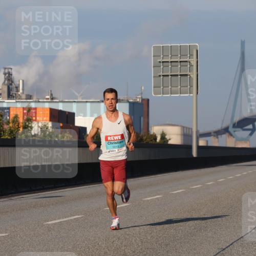 03.10.2025 - Köhlbrandbrückenlauf Luisa Fischer http://msf.ph/oto/8997742 03.10.2025 10:36:34 Position 3 1013 meine-sportfotos.de