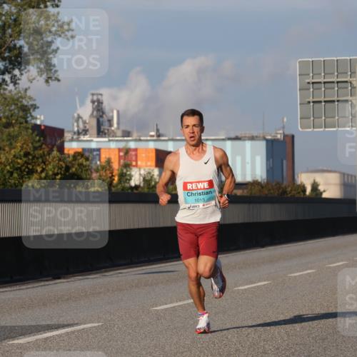 03.10.2025 - Köhlbrandbrückenlauf Luisa Fischer http://msf.ph/oto/8997749 03.10.2025 10:36:34 Position 3 1013 meine-sportfotos.de