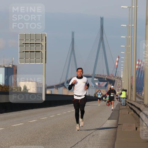 03.10.2025 - Köhlbrandbrückenlauf Luisa Fischer http://msf.ph/oto/8997770 03.10.2025 10:37:09 Position 3  meine-sportfotos.de