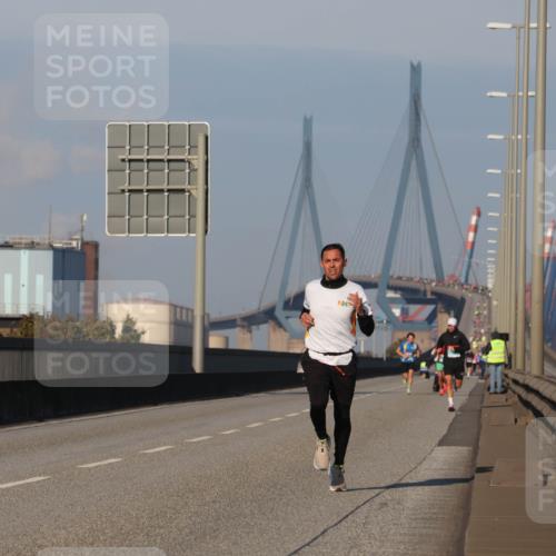 03.10.2025 - Köhlbrandbrückenlauf Luisa Fischer http://msf.ph/oto/8997772 03.10.2025 10:37:09 Position 3  meine-sportfotos.de