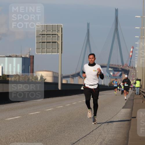 03.10.2025 - Köhlbrandbrückenlauf Luisa Fischer http://msf.ph/oto/8997777 03.10.2025 10:37:10 Position 3  meine-sportfotos.de