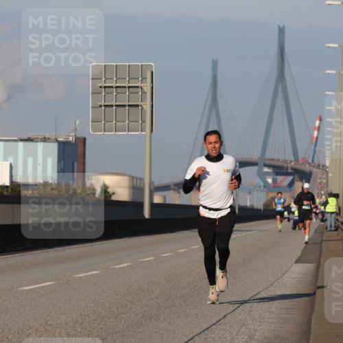03.10.2025 - Köhlbrandbrückenlauf Luisa Fischer http://msf.ph/oto/8997779 03.10.2025 10:37:10 Position 3  meine-sportfotos.de