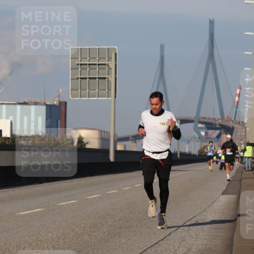 03.10.2025 - Köhlbrandbrückenlauf Luisa Fischer http://msf.ph/oto/8997780 03.10.2025 10:37:10 Position 3  meine-sportfotos.de