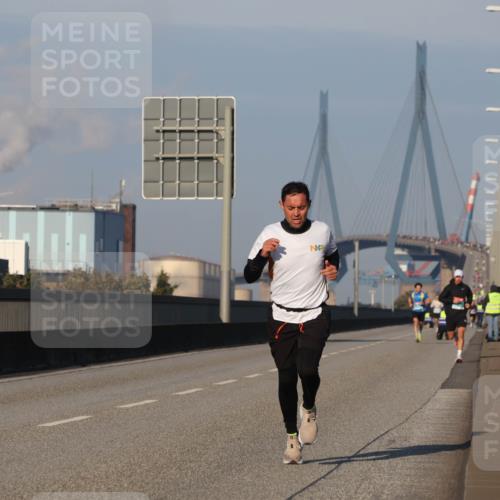 03.10.2025 - Köhlbrandbrückenlauf Luisa Fischer http://msf.ph/oto/8997783 03.10.2025 10:37:11 Position 3  meine-sportfotos.de