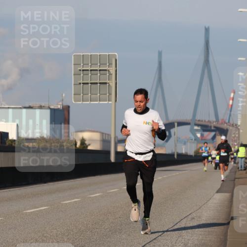 03.10.2025 - Köhlbrandbrückenlauf Luisa Fischer http://msf.ph/oto/8997784 03.10.2025 10:37:11 Position 3  meine-sportfotos.de