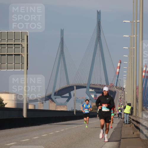 03.10.2025 - Köhlbrandbrückenlauf Luisa Fischer http://msf.ph/oto/8997807 03.10.2025 10:37:17 Position 3  meine-sportfotos.de