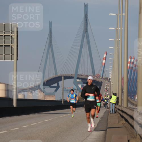 03.10.2025 - Köhlbrandbrückenlauf Luisa Fischer http://msf.ph/oto/8997809 03.10.2025 10:37:17 Position 3  meine-sportfotos.de
