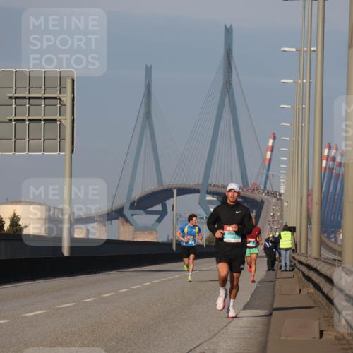 03.10.2025 - Köhlbrandbrückenlauf Luisa Fischer http://msf.ph/oto/8997819 03.10.2025 10:37:18 Position 3  meine-sportfotos.de