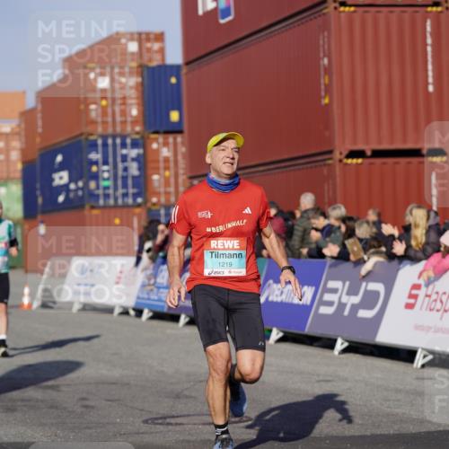 03.10.2025 - Köhlbrandbrückenlauf Michael Burmester http://msf.ph/oto/8997821 03.10.2025 10:02:12 Ziel 1219, 1292, 1493, 1966, 2849, 3165, 3806 meine-sportfotos.de
