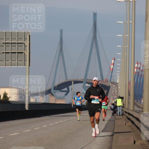 03.10.2025 - Köhlbrandbrückenlauf Luisa Fischer http://msf.ph/oto/8997823 03.10.2025 10:37:19 Position 3  meine-sportfotos.de