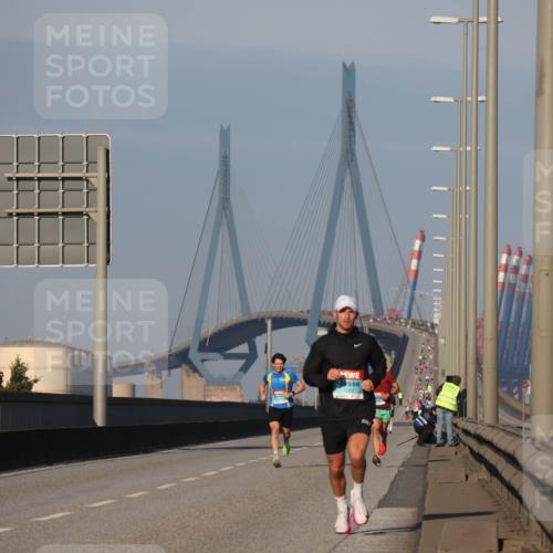 03.10.2025 - Köhlbrandbrückenlauf Luisa Fischer http://msf.ph/oto/8997832 03.10.2025 10:37:19 Position 3  meine-sportfotos.de