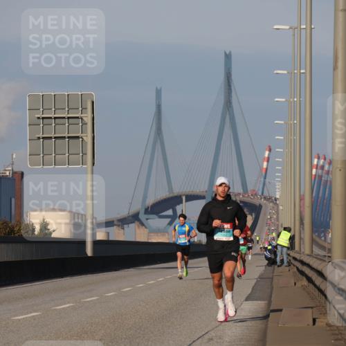 03.10.2025 - Köhlbrandbrückenlauf Luisa Fischer http://msf.ph/oto/8997841 03.10.2025 10:37:20 Position 3  meine-sportfotos.de