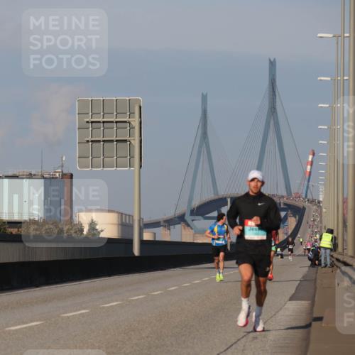 03.10.2025 - Köhlbrandbrückenlauf Luisa Fischer http://msf.ph/oto/8997850 03.10.2025 10:37:21 Position 3  meine-sportfotos.de