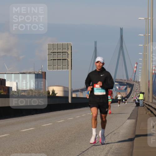 03.10.2025 - Köhlbrandbrückenlauf Luisa Fischer http://msf.ph/oto/8997870 03.10.2025 10:37:23 Position 3  meine-sportfotos.de