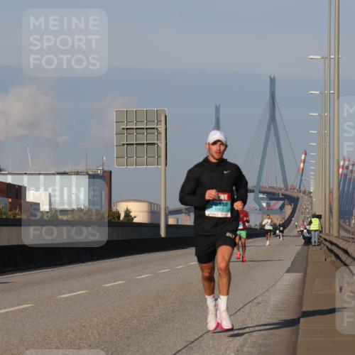 03.10.2025 - Köhlbrandbrückenlauf Luisa Fischer http://msf.ph/oto/8997875 03.10.2025 10:37:23 Position 3  meine-sportfotos.de