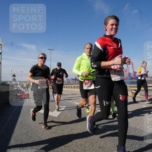 03.10.2025 - Köhlbrandbrückenlauf Matties Gatica Varas http://msf.ph/oto/8997882 03.10.2025 12:49:26 Position 2 6474, 6343, 43 meine-sportfotos.de