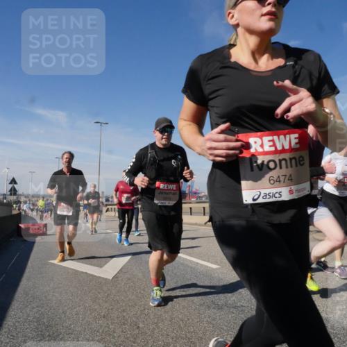 03.10.2025 - Köhlbrandbrückenlauf Matties Gatica Varas http://msf.ph/oto/8997886 03.10.2025 12:49:27 Position 2 5879, 6474 meine-sportfotos.de