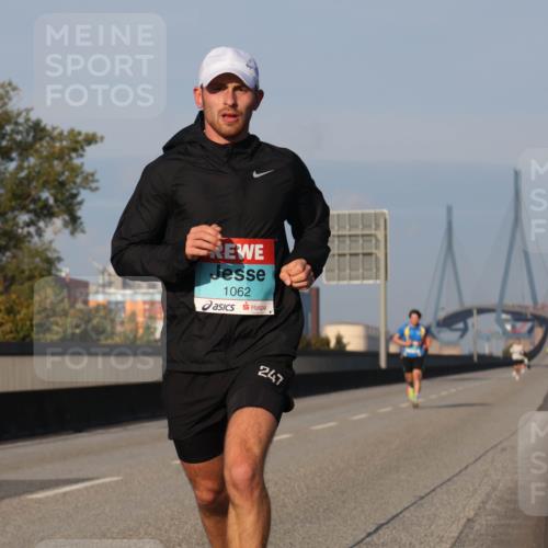 03.10.2025 - Köhlbrandbrückenlauf Luisa Fischer http://msf.ph/oto/8997903 03.10.2025 10:37:26 Position 3 1062, 247 meine-sportfotos.de