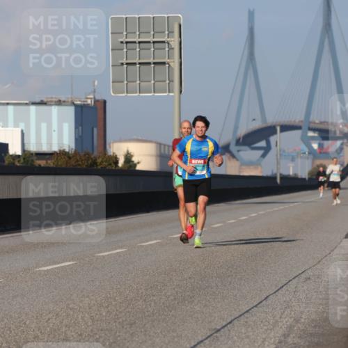 03.10.2025 - Köhlbrandbrückenlauf Luisa Fischer http://msf.ph/oto/8997915 03.10.2025 10:37:28 Position 3  meine-sportfotos.de