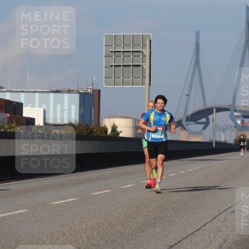 03.10.2025 - Köhlbrandbrückenlauf Luisa Fischer http://msf.ph/oto/8997917 03.10.2025 10:37:29 Position 3  meine-sportfotos.de