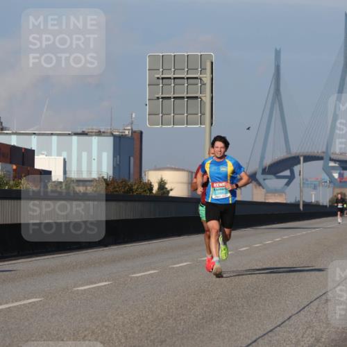 03.10.2025 - Köhlbrandbrückenlauf Luisa Fischer http://msf.ph/oto/8997922 03.10.2025 10:37:29 Position 3 3304 meine-sportfotos.de