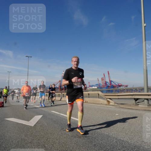 03.10.2025 - Köhlbrandbrückenlauf Matties Gatica Varas http://msf.ph/oto/8997923 03.10.2025 12:49:31 Position 2 6435 meine-sportfotos.de