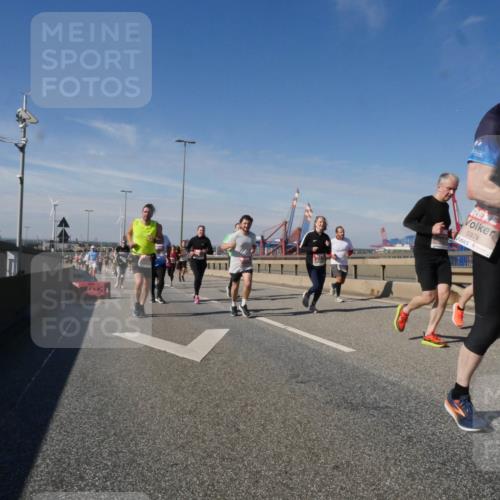 03.10.2025 - Köhlbrandbrückenlauf Matties Gatica Varas http://msf.ph/oto/8997958 03.10.2025 12:49:36 Position 2 6, 5974 meine-sportfotos.de