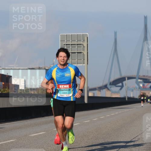 03.10.2025 - Köhlbrandbrückenlauf Luisa Fischer http://msf.ph/oto/8997959 03.10.2025 10:37:33 Position 3 3304 meine-sportfotos.de