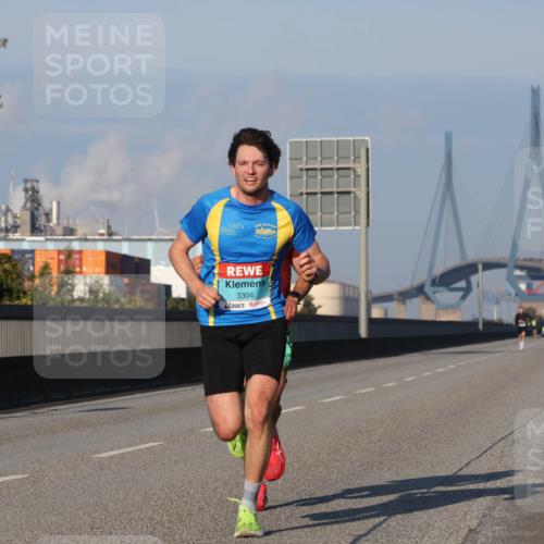 03.10.2025 - Köhlbrandbrückenlauf Luisa Fischer http://msf.ph/oto/8997967 03.10.2025 10:37:34 Position 3 3304 meine-sportfotos.de