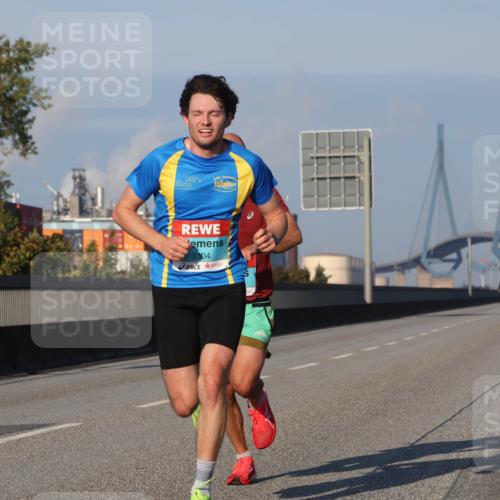 03.10.2025 - Köhlbrandbrückenlauf Luisa Fischer http://msf.ph/oto/8997970 03.10.2025 10:37:34 Position 3 3304 meine-sportfotos.de