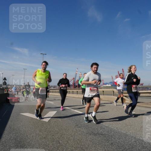 03.10.2025 - Köhlbrandbrückenlauf Matties Gatica Varas http://msf.ph/oto/8997972 03.10.2025 12:49:37 Position 2 4361 meine-sportfotos.de