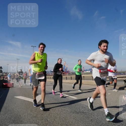 03.10.2025 - Köhlbrandbrückenlauf Matties Gatica Varas http://msf.ph/oto/8997978 03.10.2025 12:49:38 Position 2 6445, 4361 meine-sportfotos.de