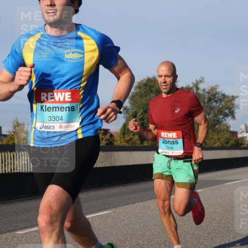 03.10.2025 - Köhlbrandbrückenlauf Luisa Fischer http://msf.ph/oto/8997989 03.10.2025 10:37:36 Position 3 3304, 2968 meine-sportfotos.de
