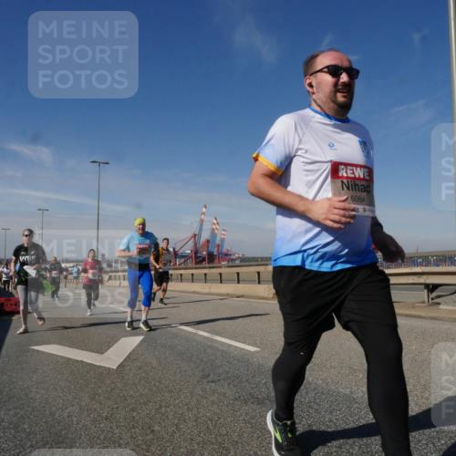 03.10.2025 - Köhlbrandbrückenlauf Matties Gatica Varas http://msf.ph/oto/8997997 03.10.2025 12:49:39 Position 2 6084 meine-sportfotos.de
