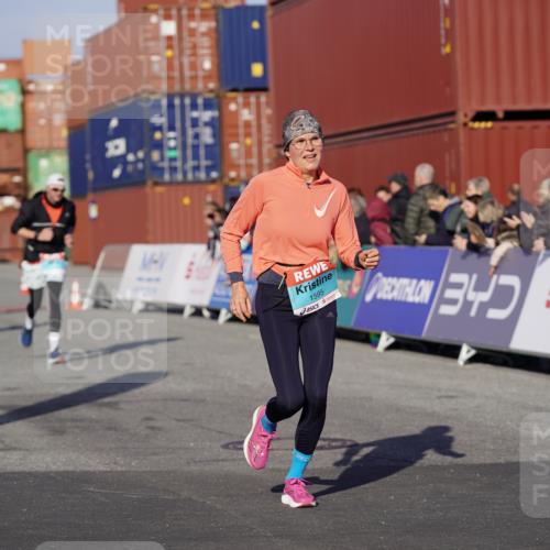 03.10.2025 - Köhlbrandbrückenlauf Michael Burmester http://msf.ph/oto/8998021 03.10.2025 10:02:27 Ziel 1130, 1144, 1311, 1595, 3111, 3224, 3331 meine-sportfotos.de